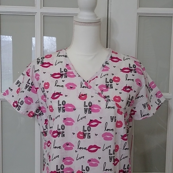 NEW Mock Wrap Valentine's Scrub Top - Picture 8 of 14